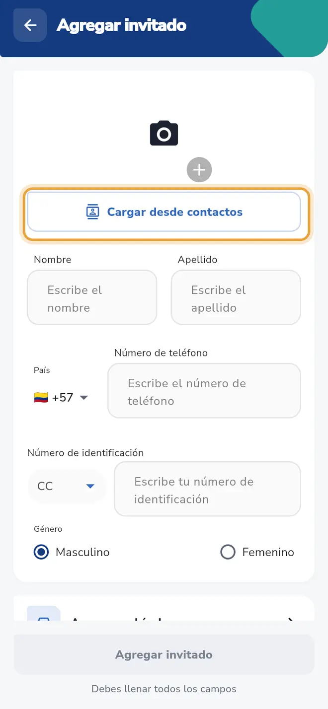 Formulario Agregar invitado vacío: el botón Cargar desde contactos está señalado.