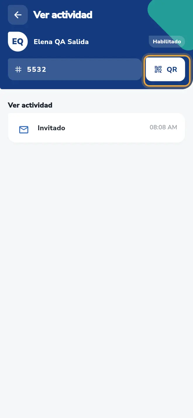 Pantalla Ver actividad del invitado, con su código y estado: el botón QR está señalado.