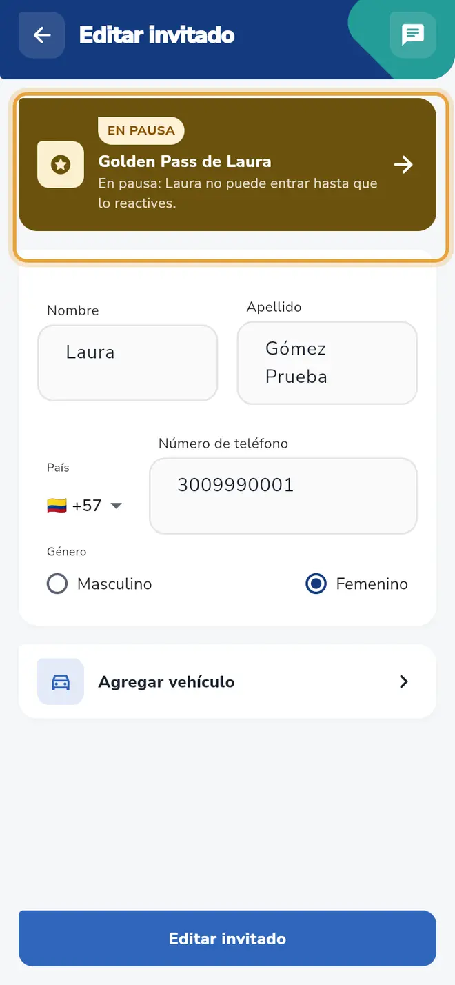 Pantalla Editar invitado: la tarjeta dorada de Laura ahora muestra la etiqueta EN PAUSA.