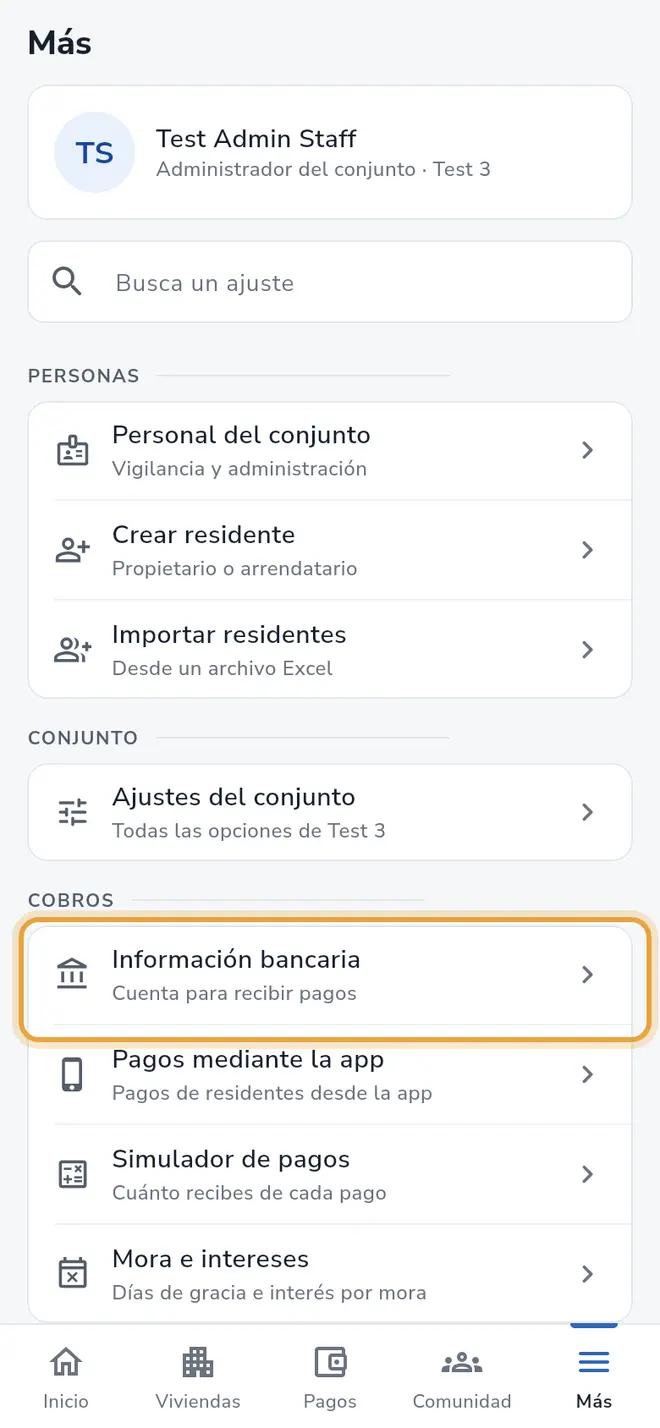 Pantalla Más: en el grupo Cobros, la fila Información bancaria está señalada