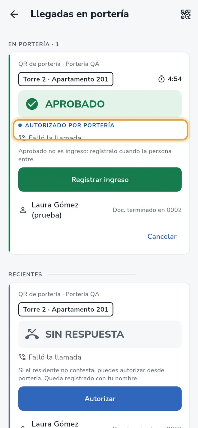 Tarjeta aprobada con la etiqueta Autorizado por portería señalada