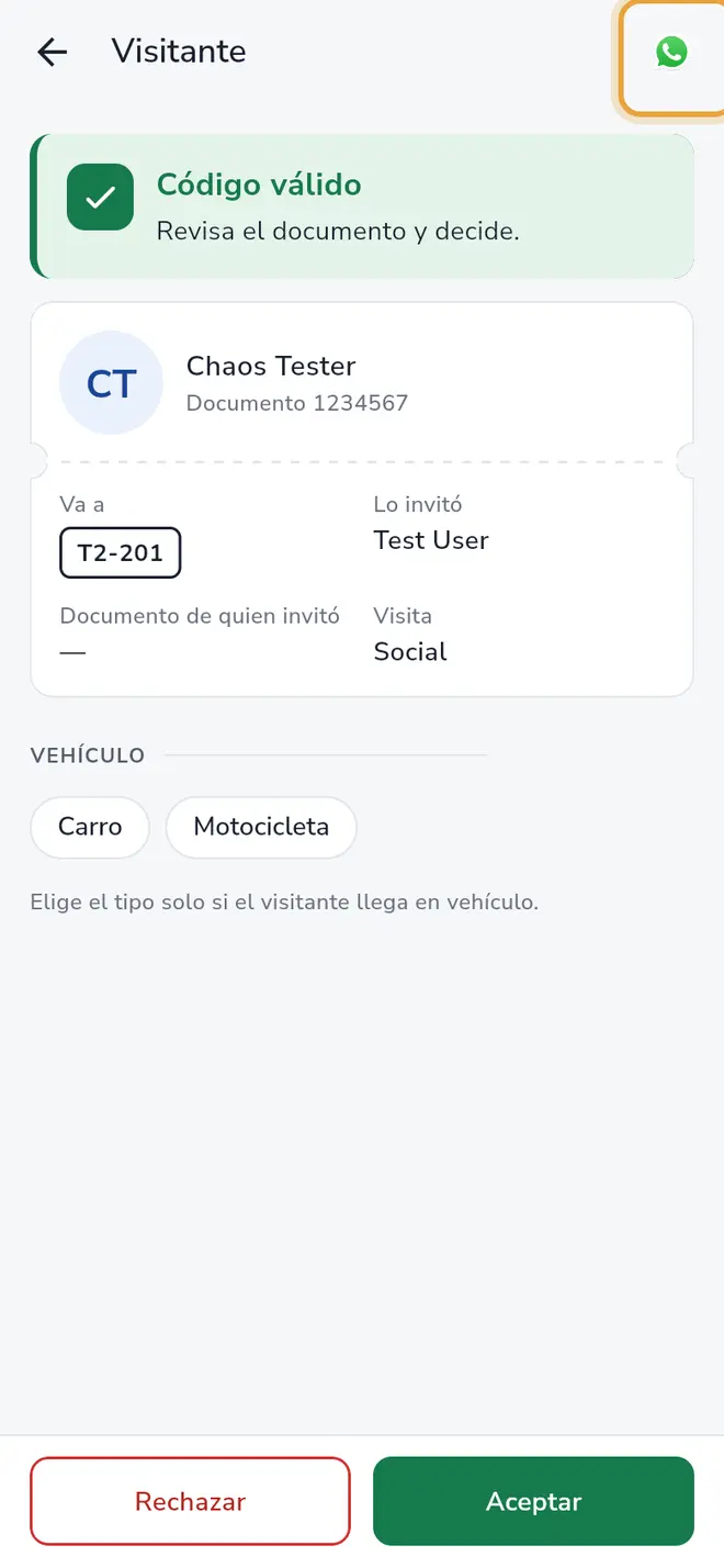 Pantalla Visitante: el ícono de WhatsApp arriba a la derecha está señalado