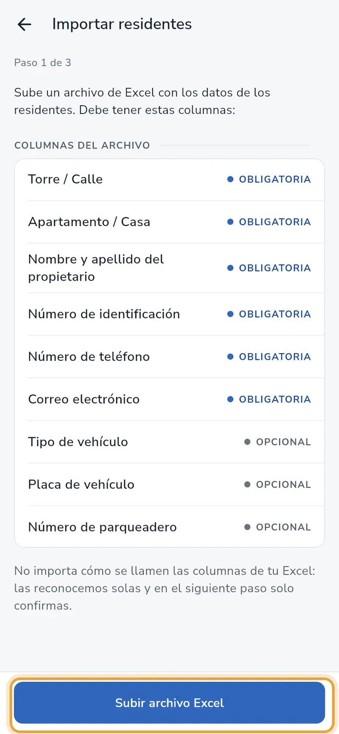Pantalla Importar residentes, paso 1 de 3: el botón Subir archivo Excel está señalado